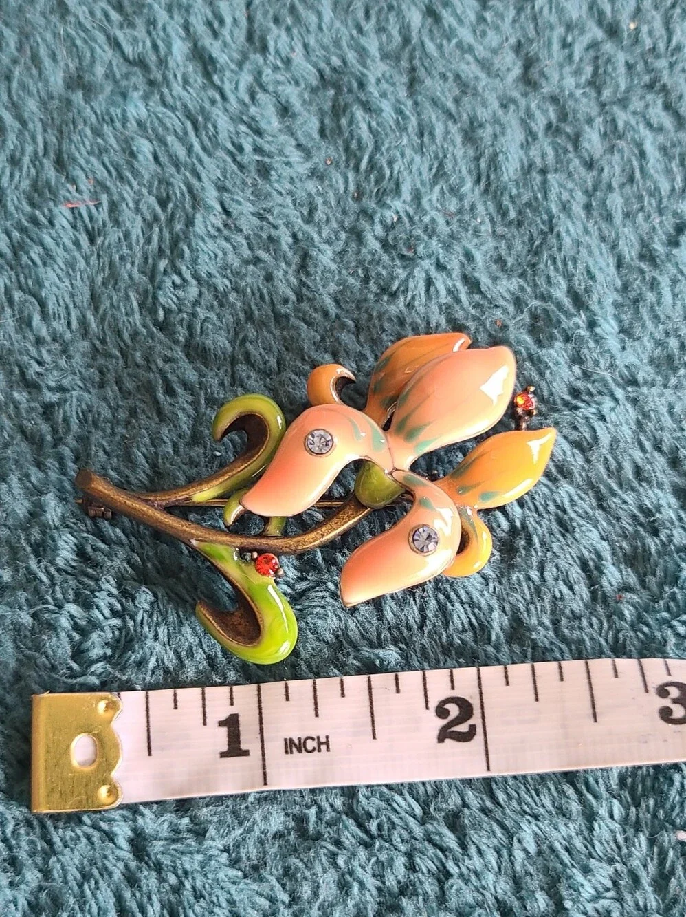 Vintage floral brooch